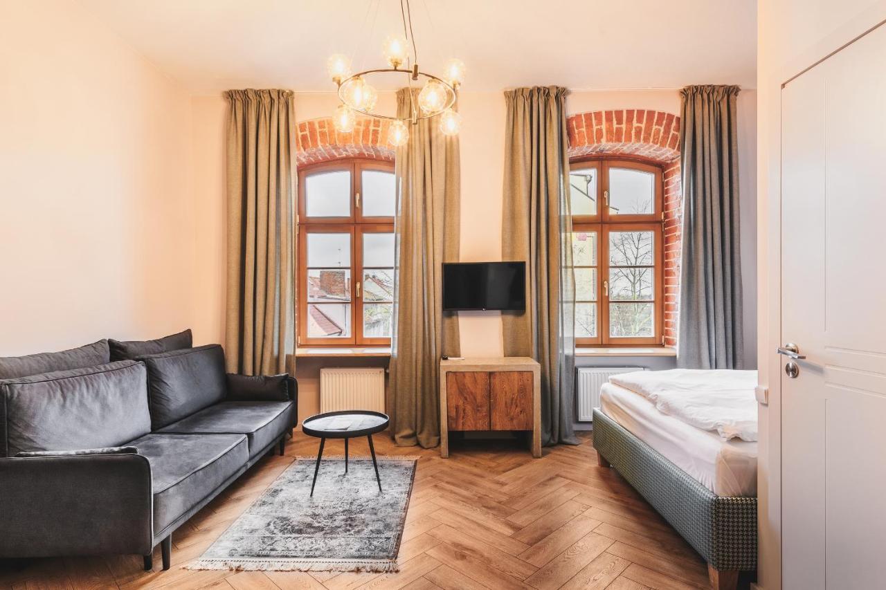 Adler Aparthotel Клайпеда Экстерьер фото