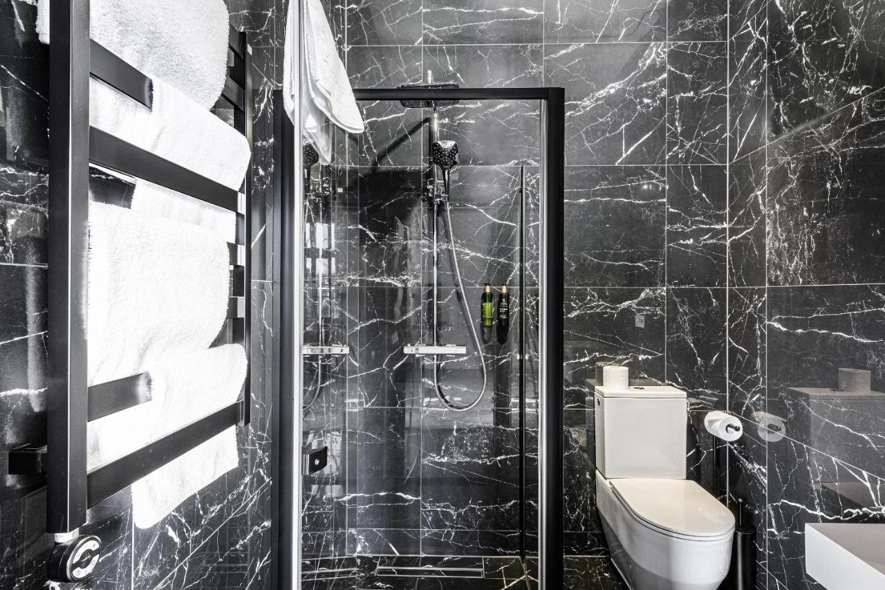 Adler Aparthotel Клайпеда Экстерьер фото