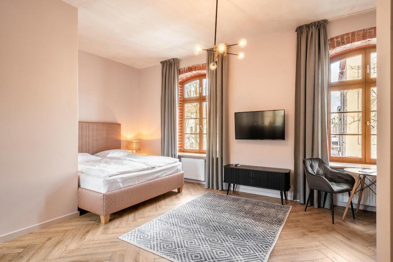 Adler Aparthotel Клайпеда Экстерьер фото